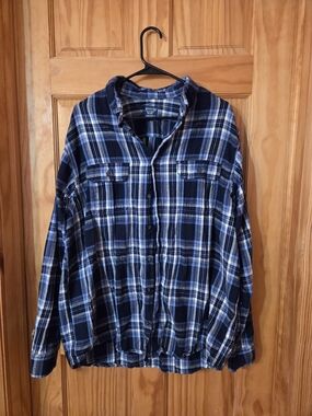 Faded Glory Blue and White Plaid Button-Down Shirt
